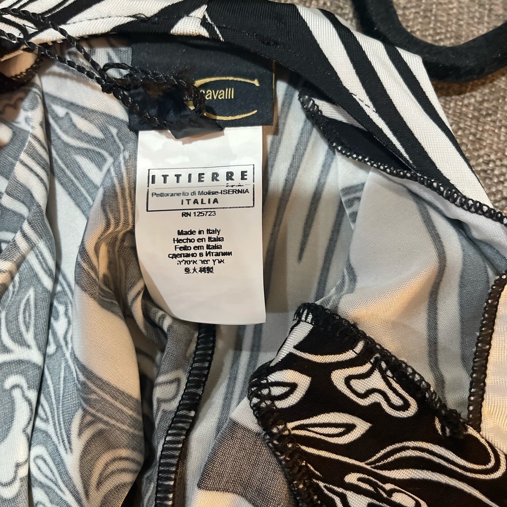 Just Cavalli Black and White V-Neck Graphic Sleeveless Tank - Picture 12 of 16
